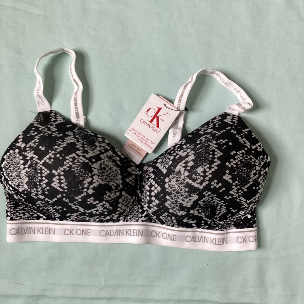 Calvin Klein CK1 Ladies Crossback Lightly Lined Bralette Size 1X NWT